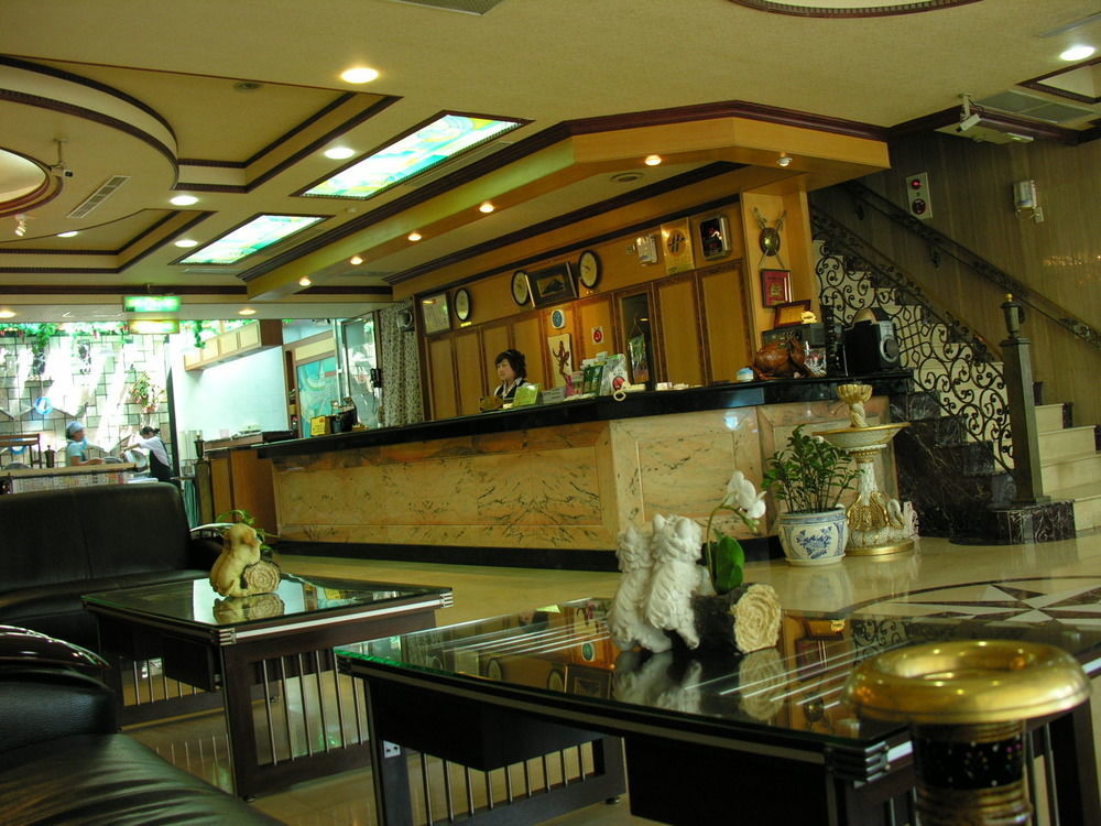 Sunrise Hotel Đài Nam Ngoại thất bức ảnh