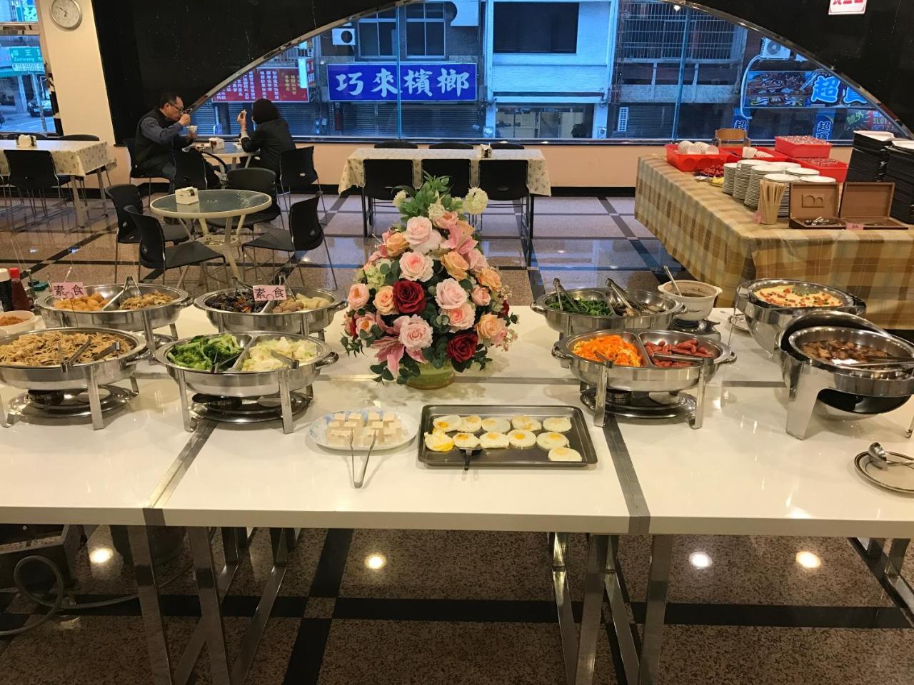 Sunrise Hotel Đài Nam Ngoại thất bức ảnh